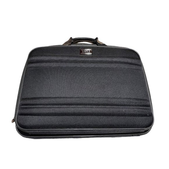 Zero Halliburton 3 Zip Compartment Business/Computer Bag with Shoulder Strap - Picture 2 of 10